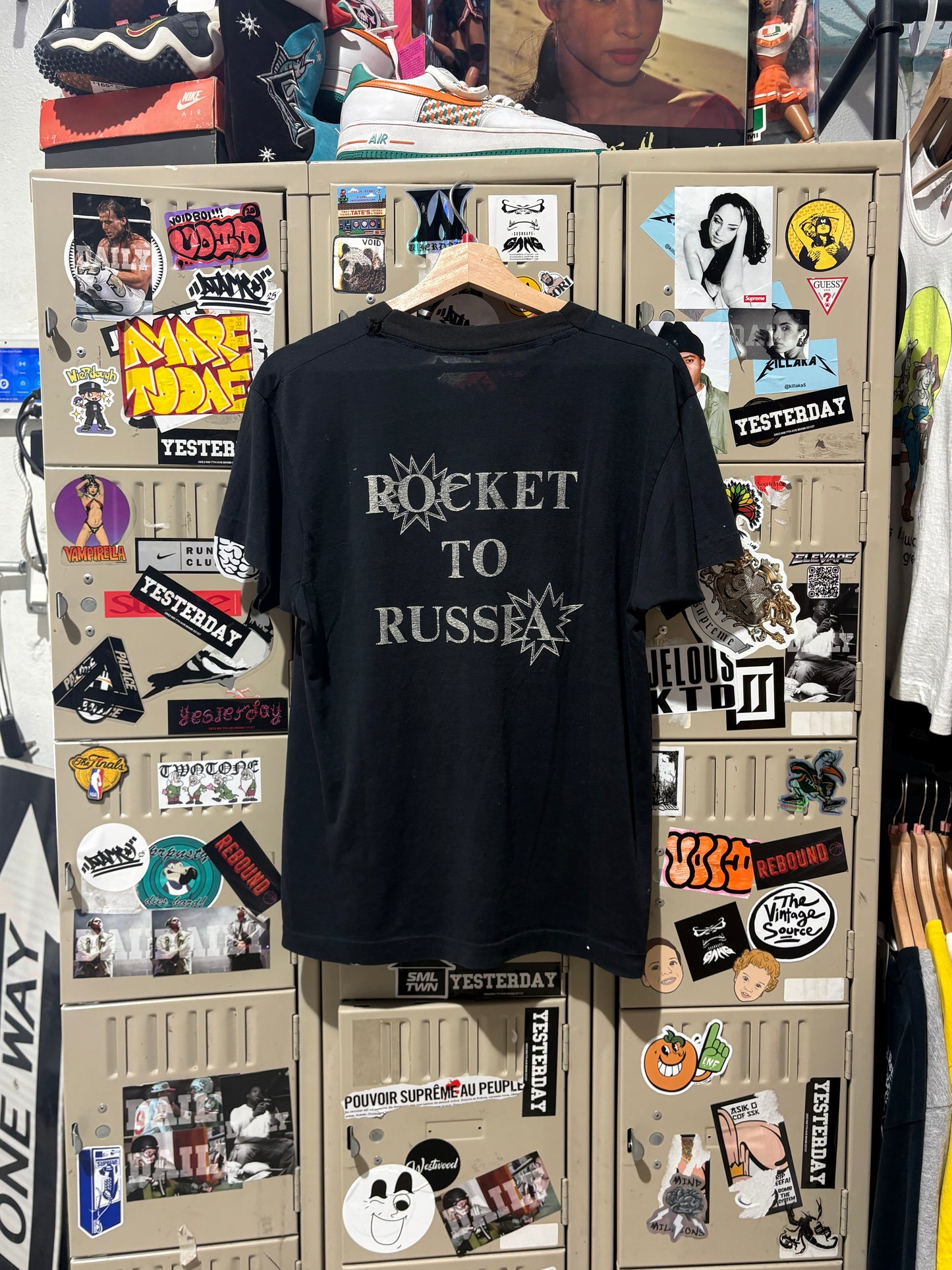 80s Ramones Rocket to Russia Tee - Black Size Large