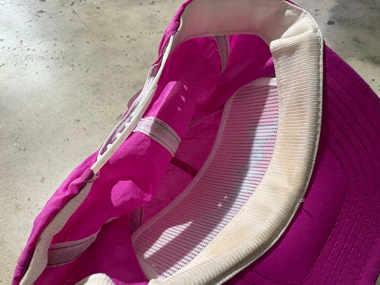 Busch Gardens Hat - Fuschia