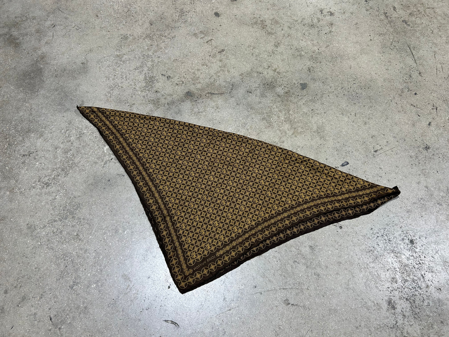 2003 Murakmai x Louis Vuitton Scarf - Brown 25x26 inches