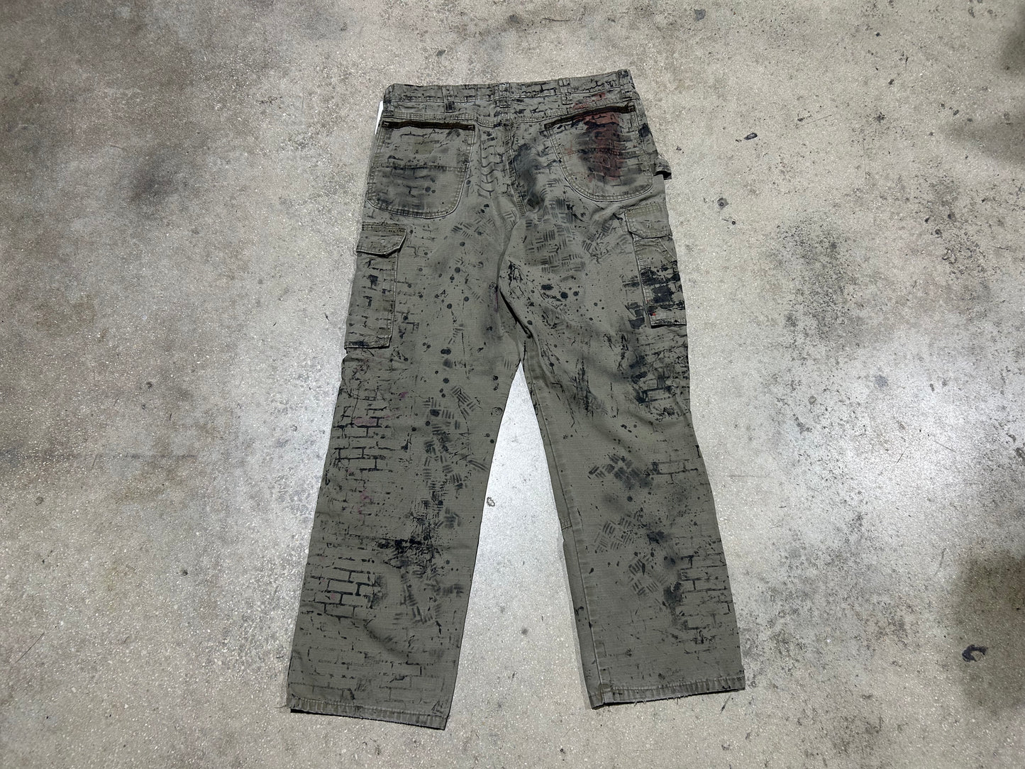 Riggs Brick Wall Print Carpenter Pants - Olive Size 36