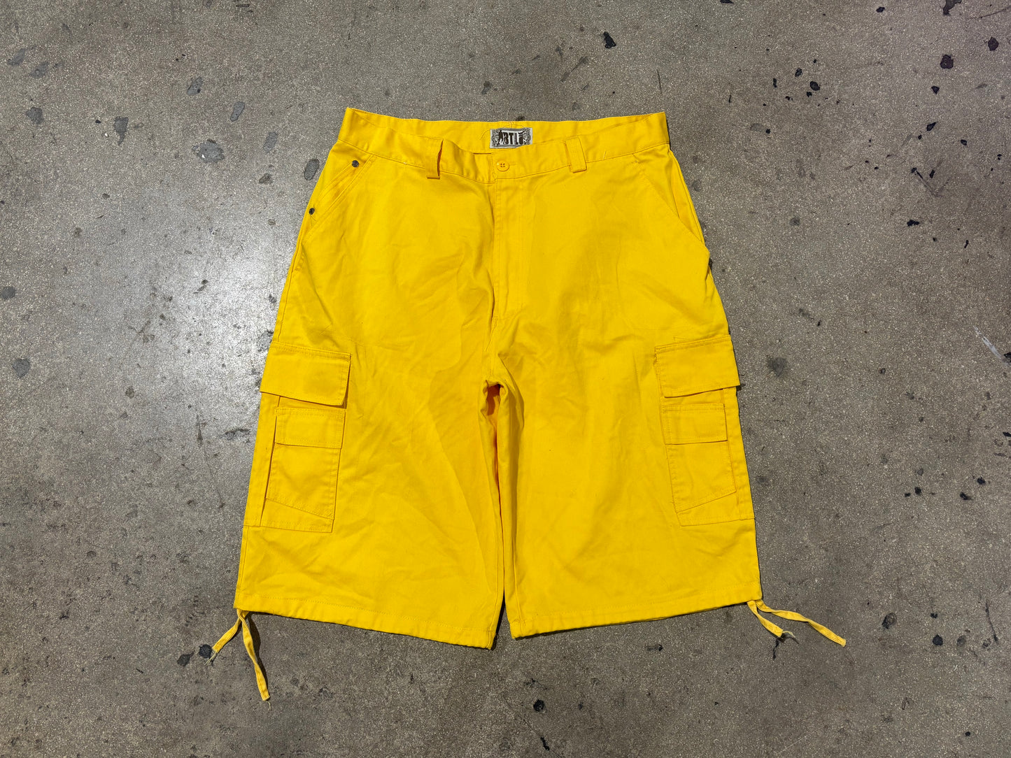 Y2K BTL Baggy Cargo Shorts - Yellow Size 38