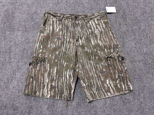 Bark Camo Shorts - Multi size Medium