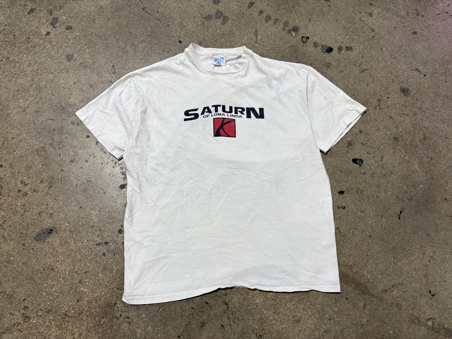 90s Saturn Of Salina Tee - White Size XL