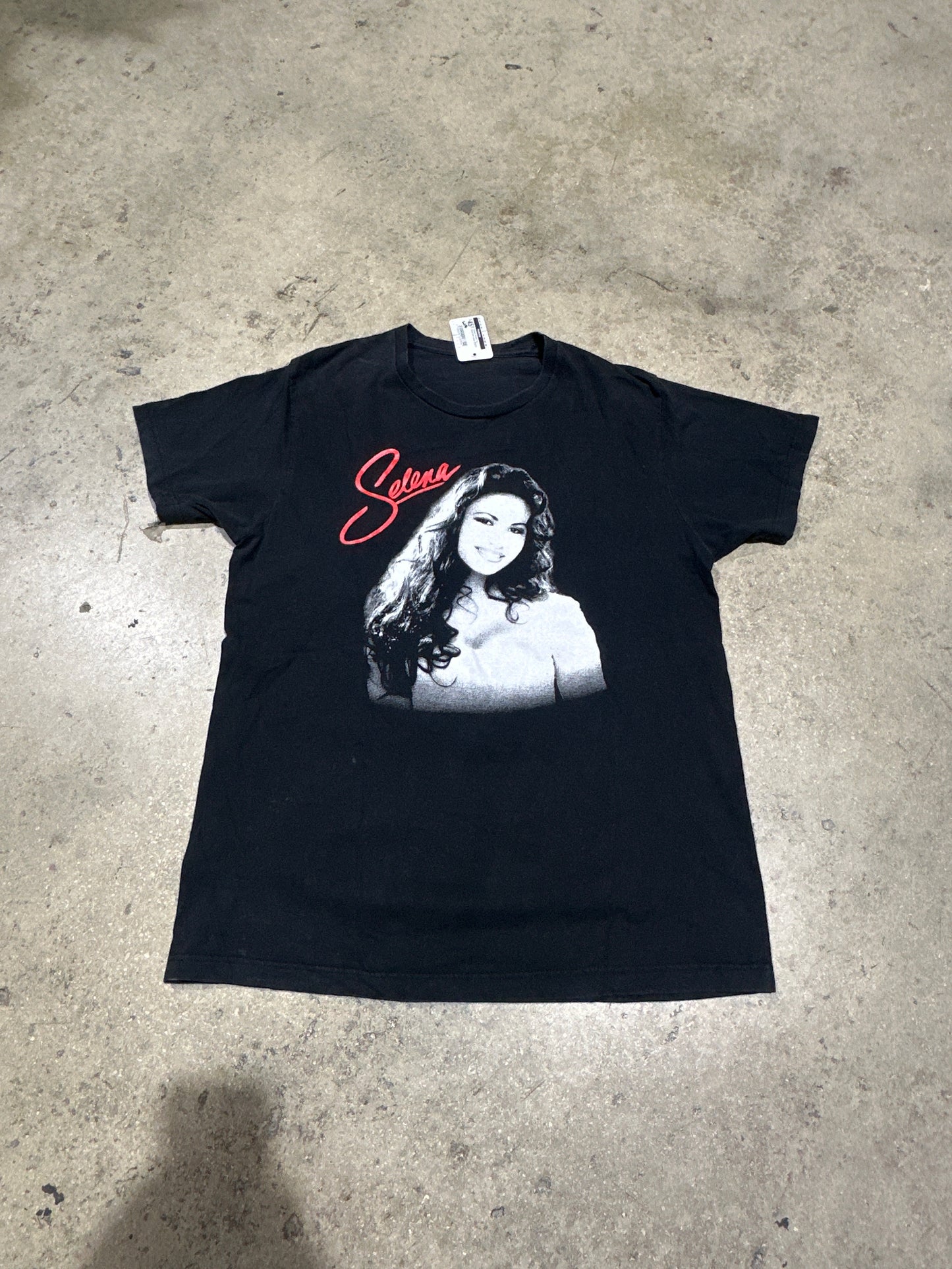 Selena Portrait Tee - Black Size Large