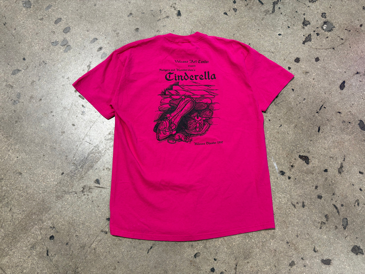 1997 Cinderella Theatre Tee - Pink Size Large