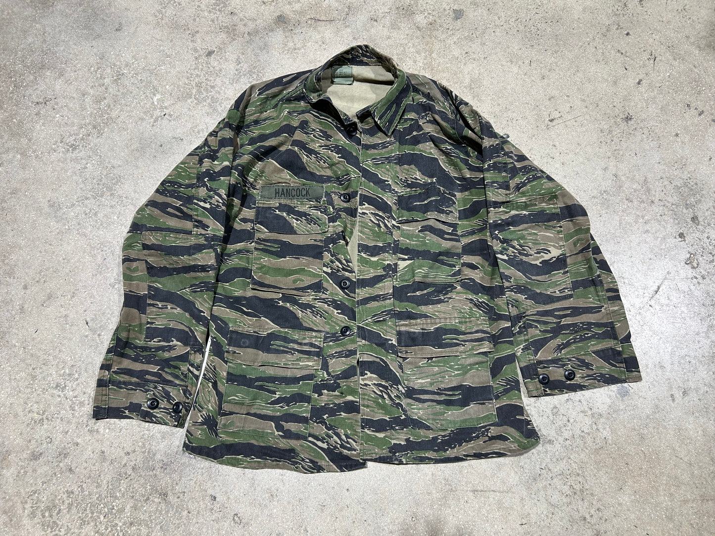 Tiger Camo Jacket - Camo Size Large (con)