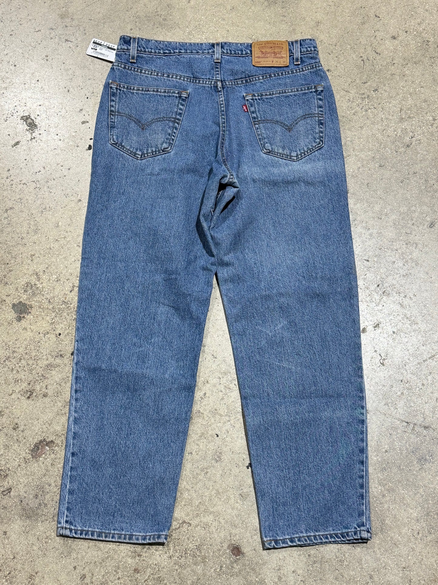 Levis 550 Relaxed Fit Denim - Light Wash Size 36x30