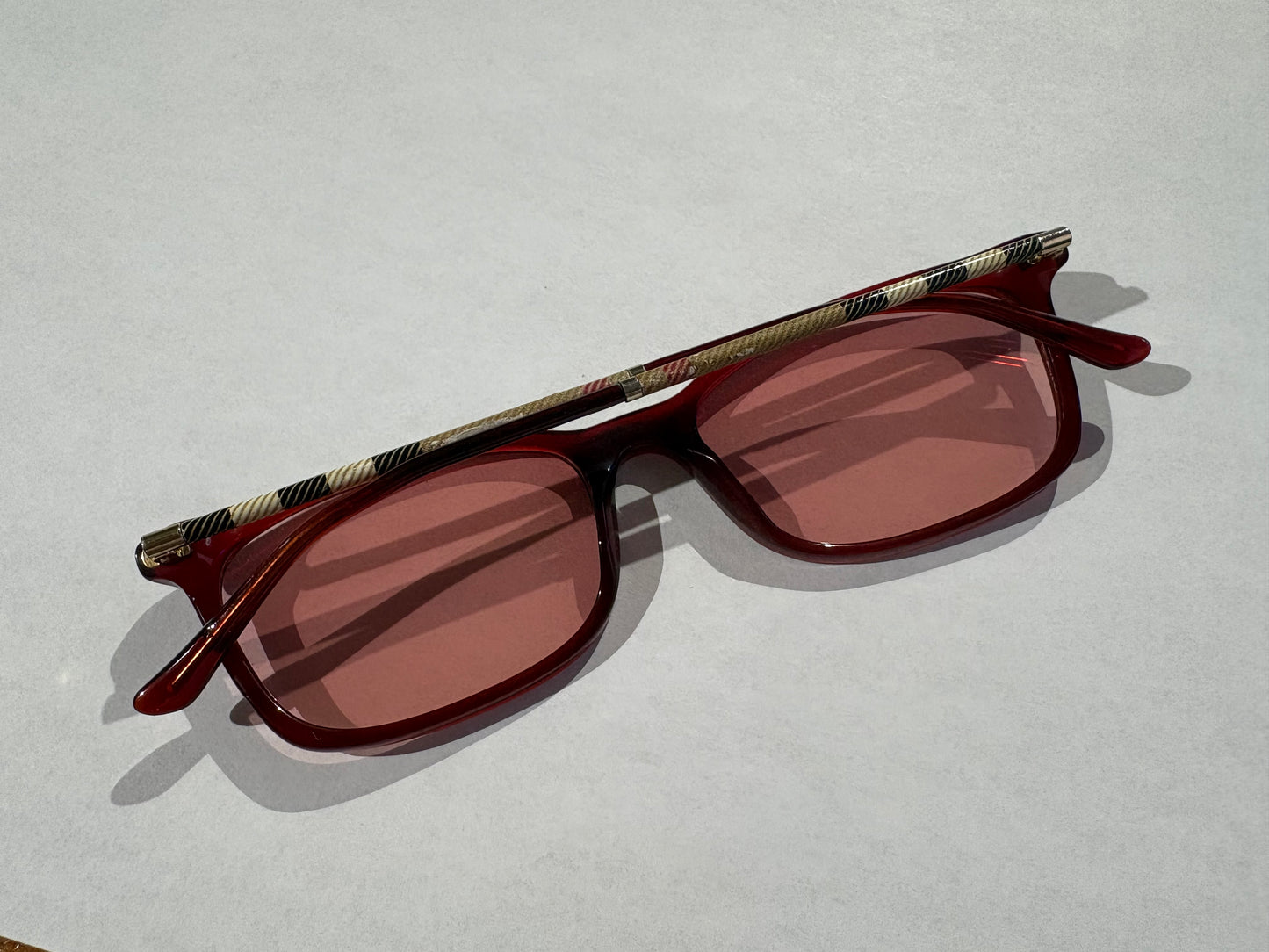 Burberry Thin Framed Glasses - Red/ Beige