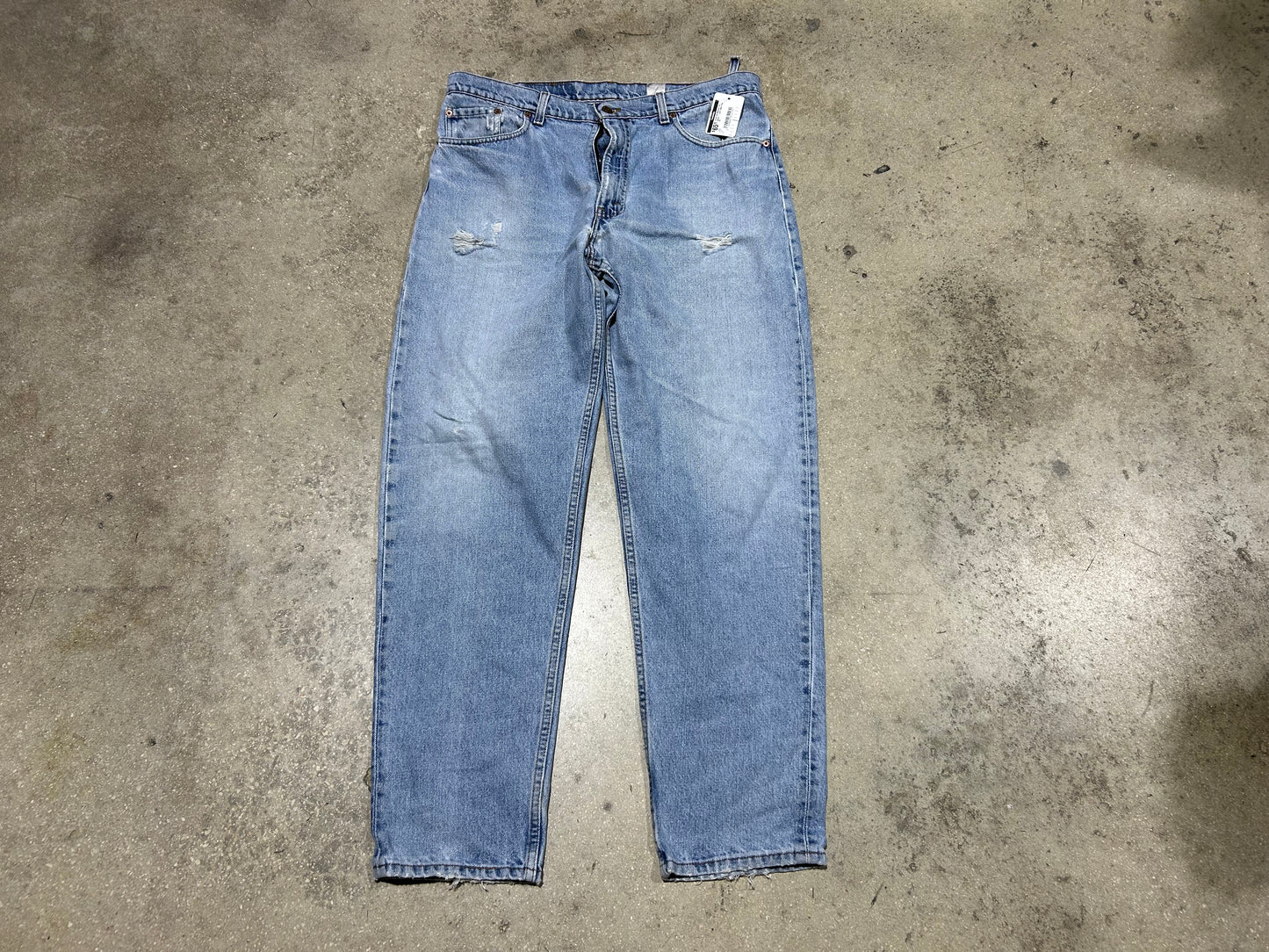 Levis 550 Relaxed Fit  Jeans - Light Wash Size 38