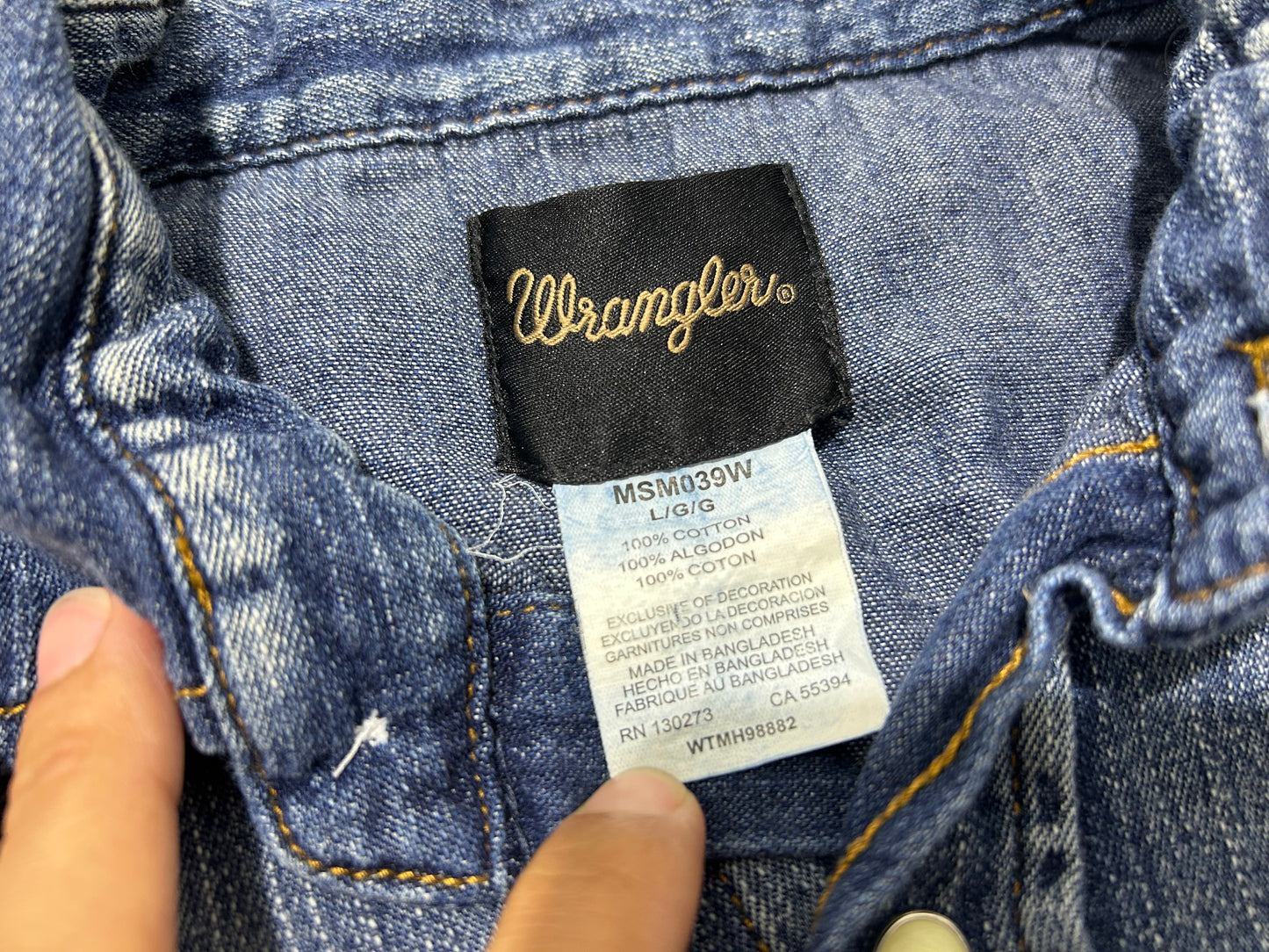 Wrangler Pearl Buttons Denim Shirt - Blue Size Large
