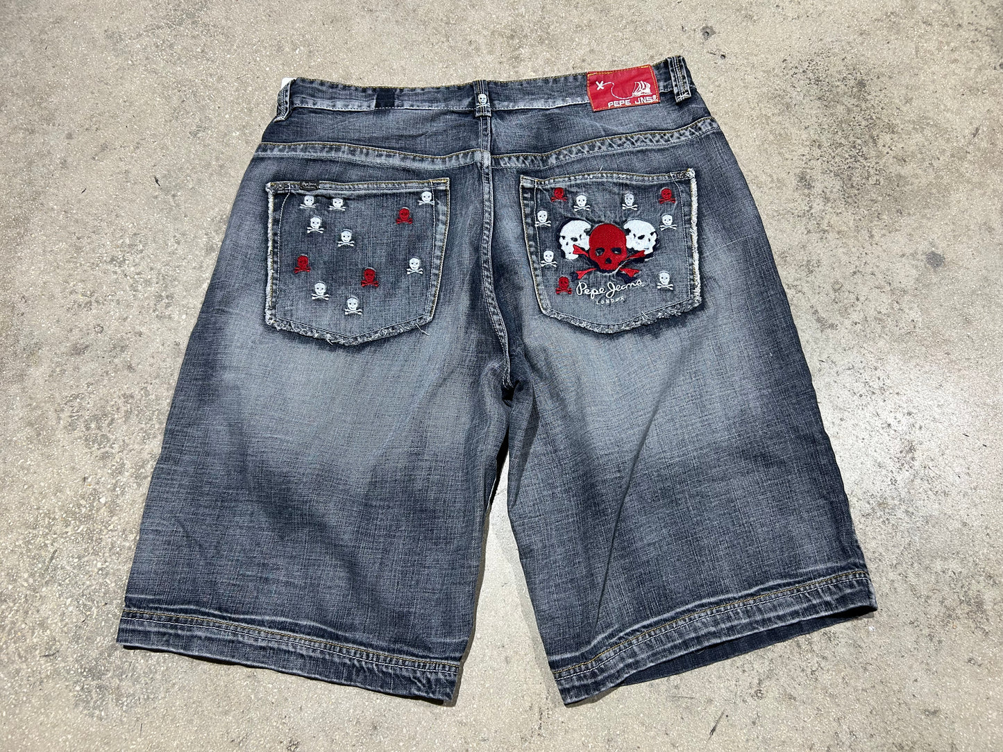 Pepe Jeans Skull Embroidered Jorts Dark Wash - Size 42