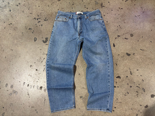 Levis 550 Relaxed Fit Jeans - Light Wash Size 38 x 30