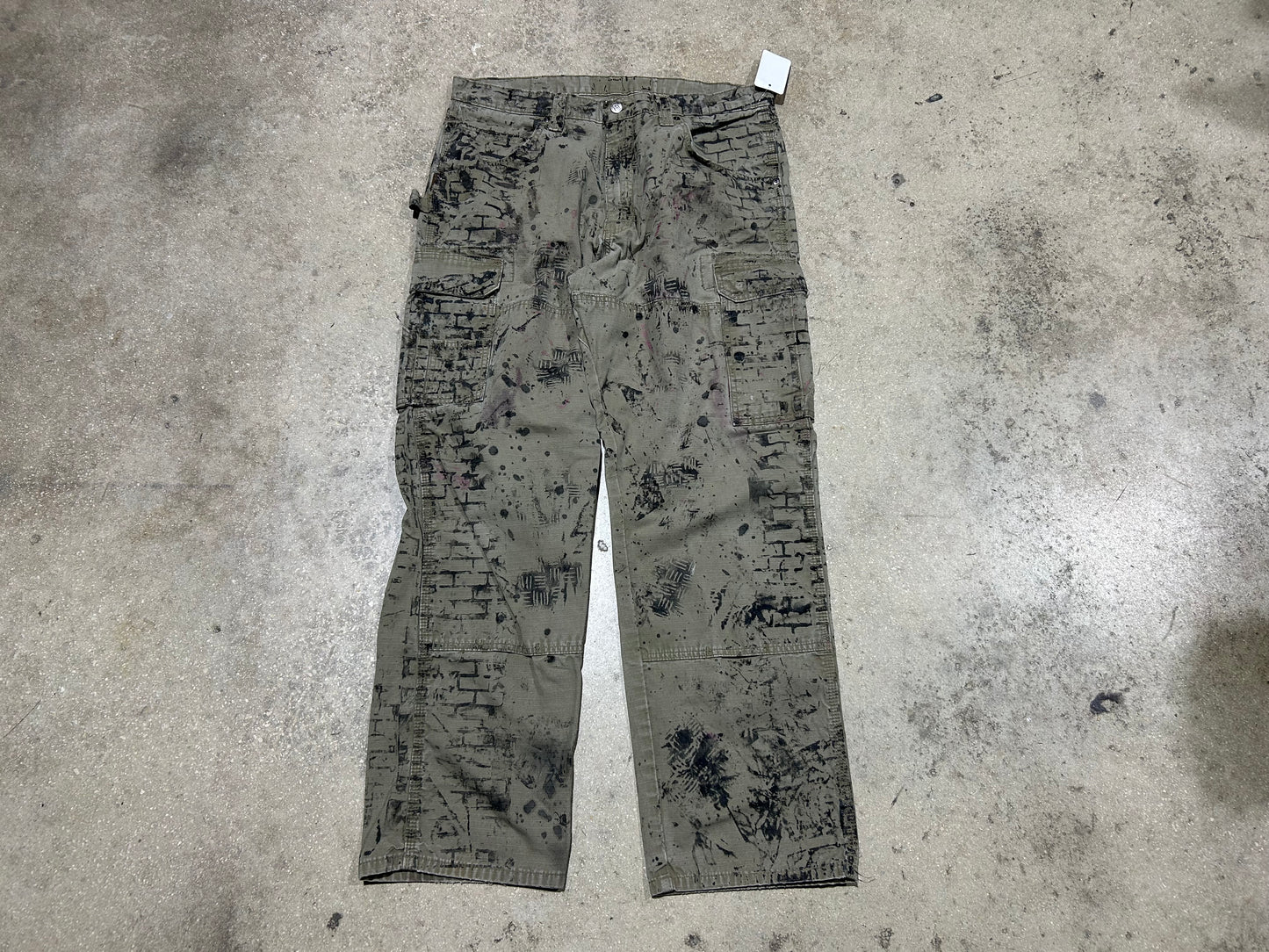 Riggs Brick Wall Print Carpenter Pants - Olive Size 36