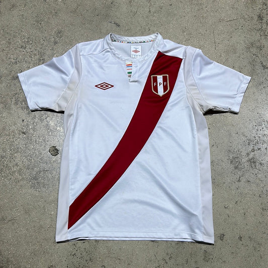 Umbro Peru 2011-12 National Team Home Soccer Jersey - White Size Medium