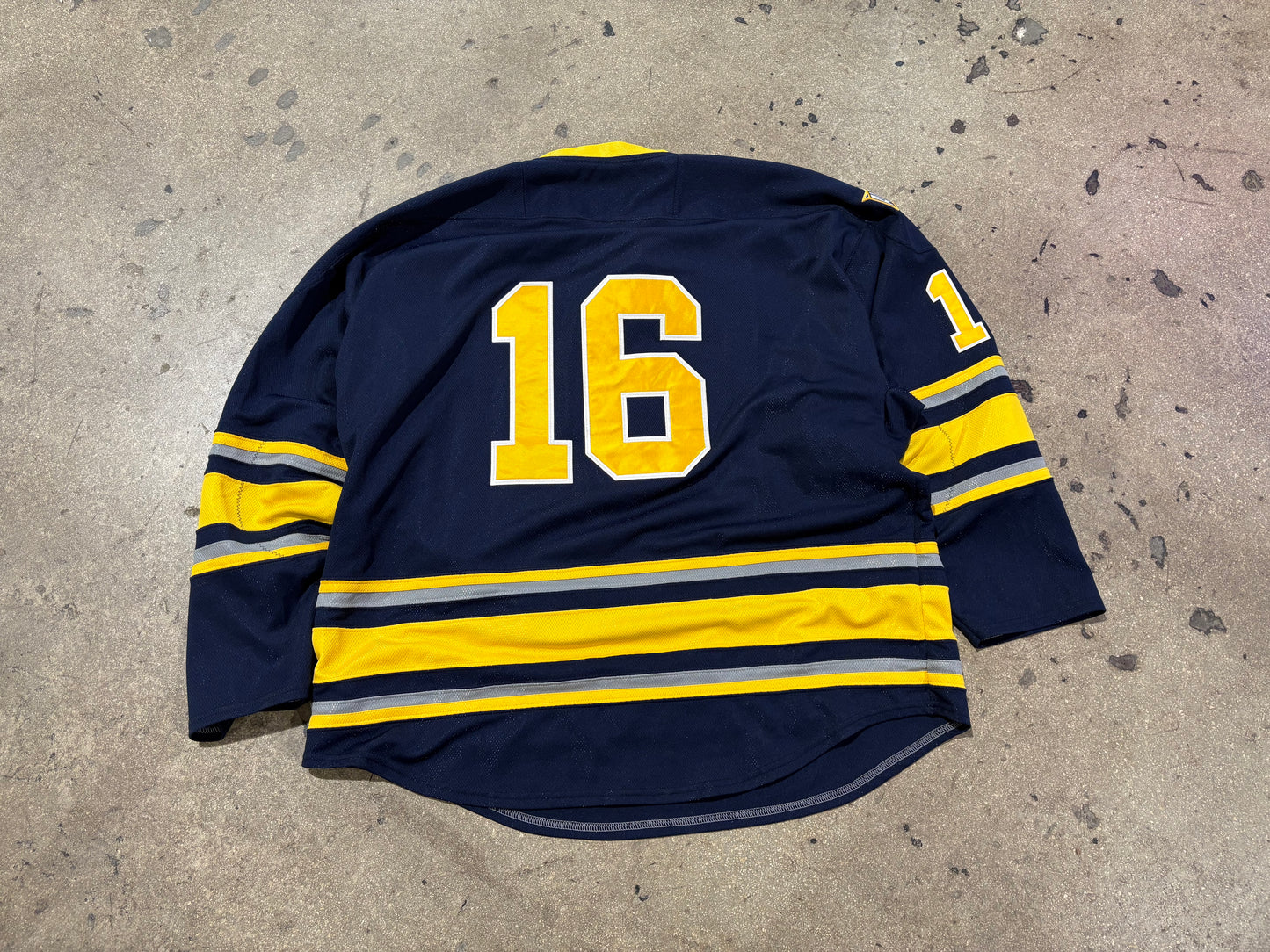 Avalanche Hockey Jersey - Navy/Yellow Size XL