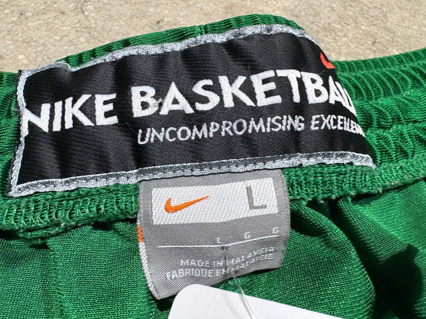 Nike Basketball Shorts - Green/ Yellow Size Large