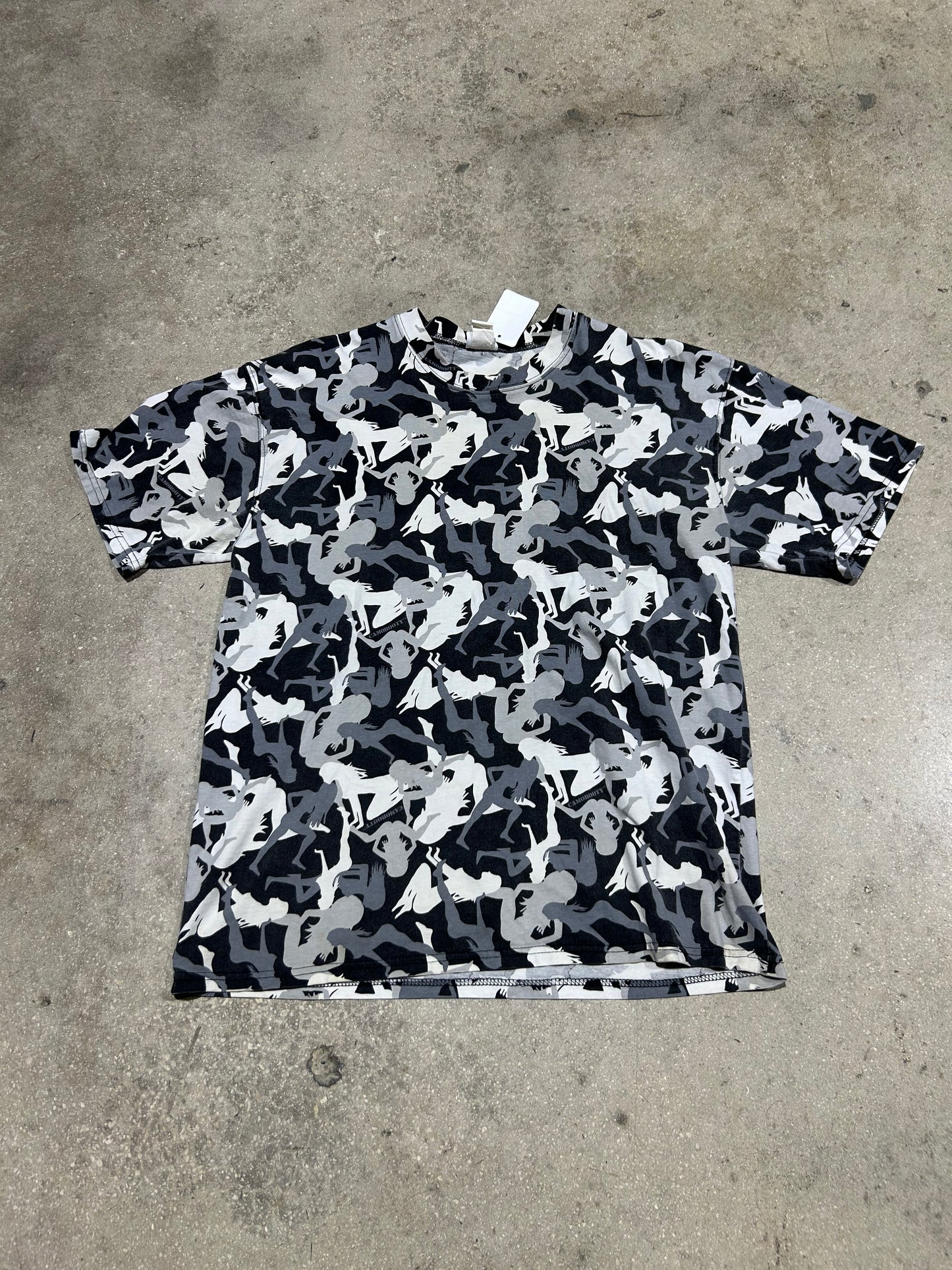 90s Camo Booty Snow Camo Women Tee - Grey/White Size Large