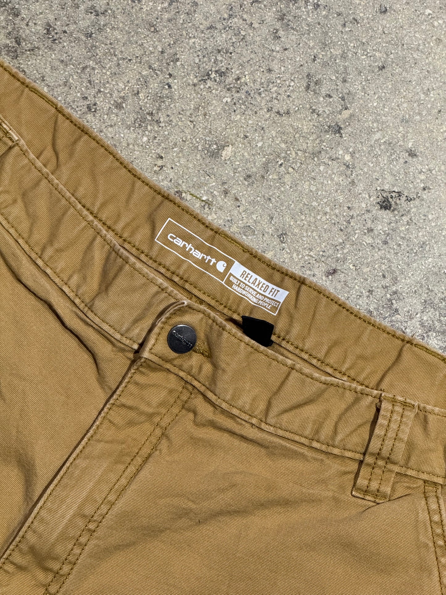 Carhartt Work Shorts - Khaki Size 42