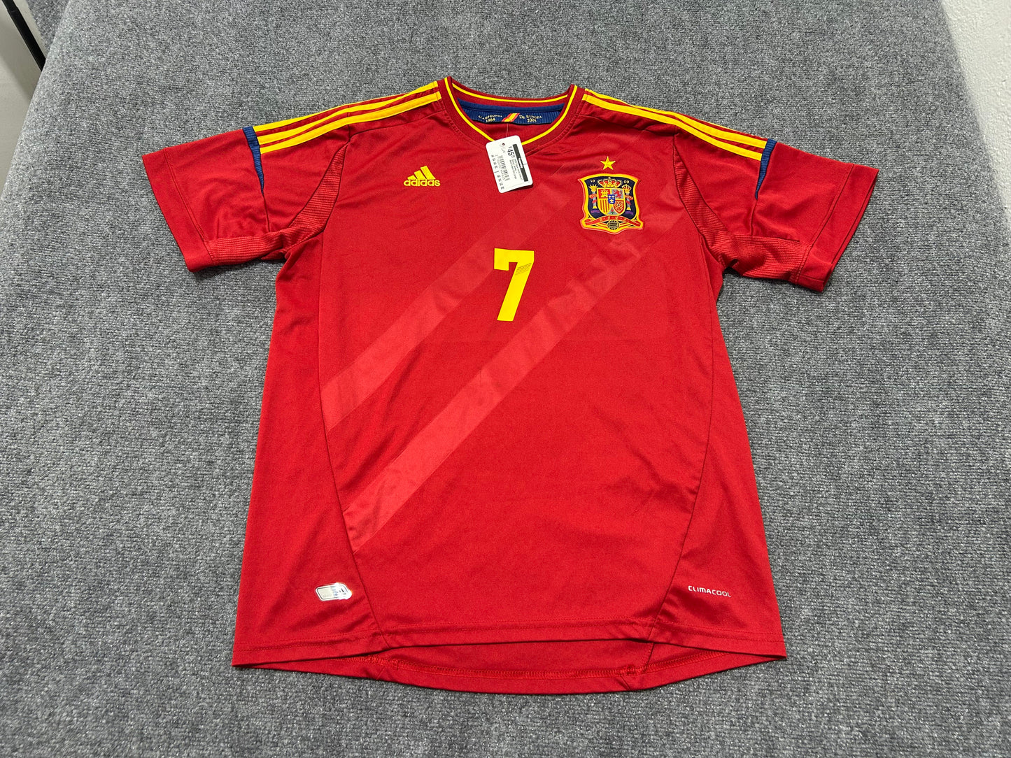 2008 Spain David Villa #7 Soccer Jersey - Red/Yellow Size Large