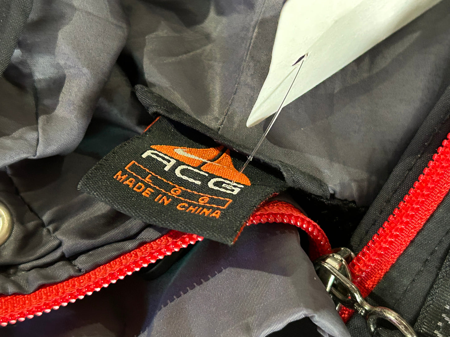 Nike ACG Windbreaker Jacket - Red/Black Size Large