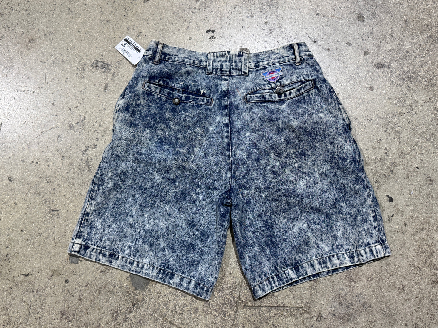 Broadway Blue Acid Wash Denim Shorts Size 36