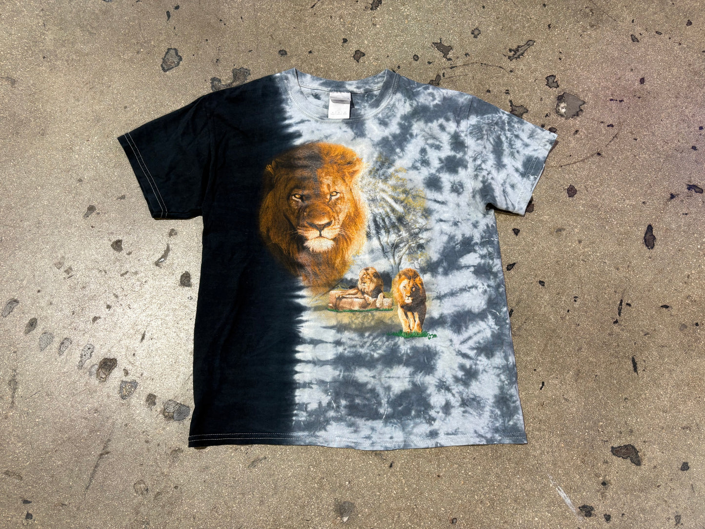 Tye Dye Lion Tee - Blue/Black Size Medium