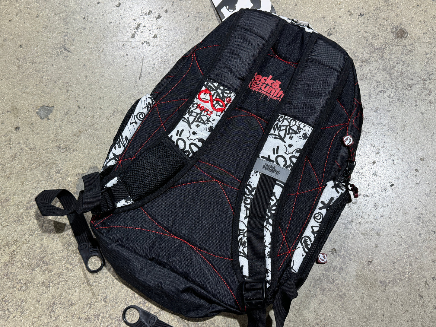 Ecko Graffiti Backpack - White/Black