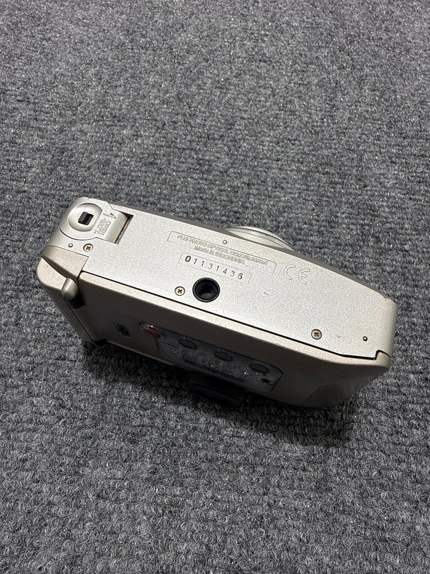 Fujifilm Zoom Date 115SR Film Camera