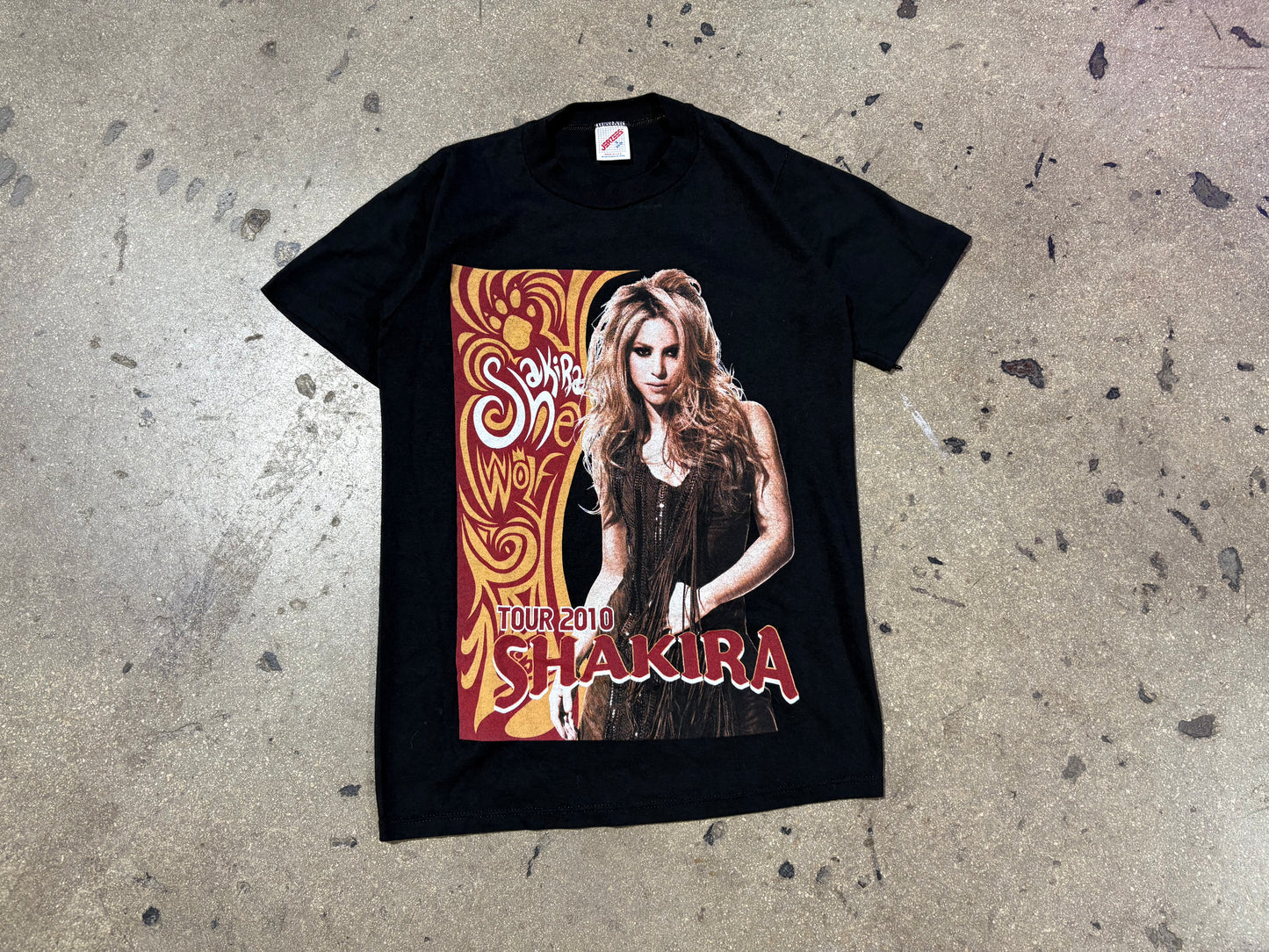 2010 Shakira She Wolf Tour Tee - Black Size Small