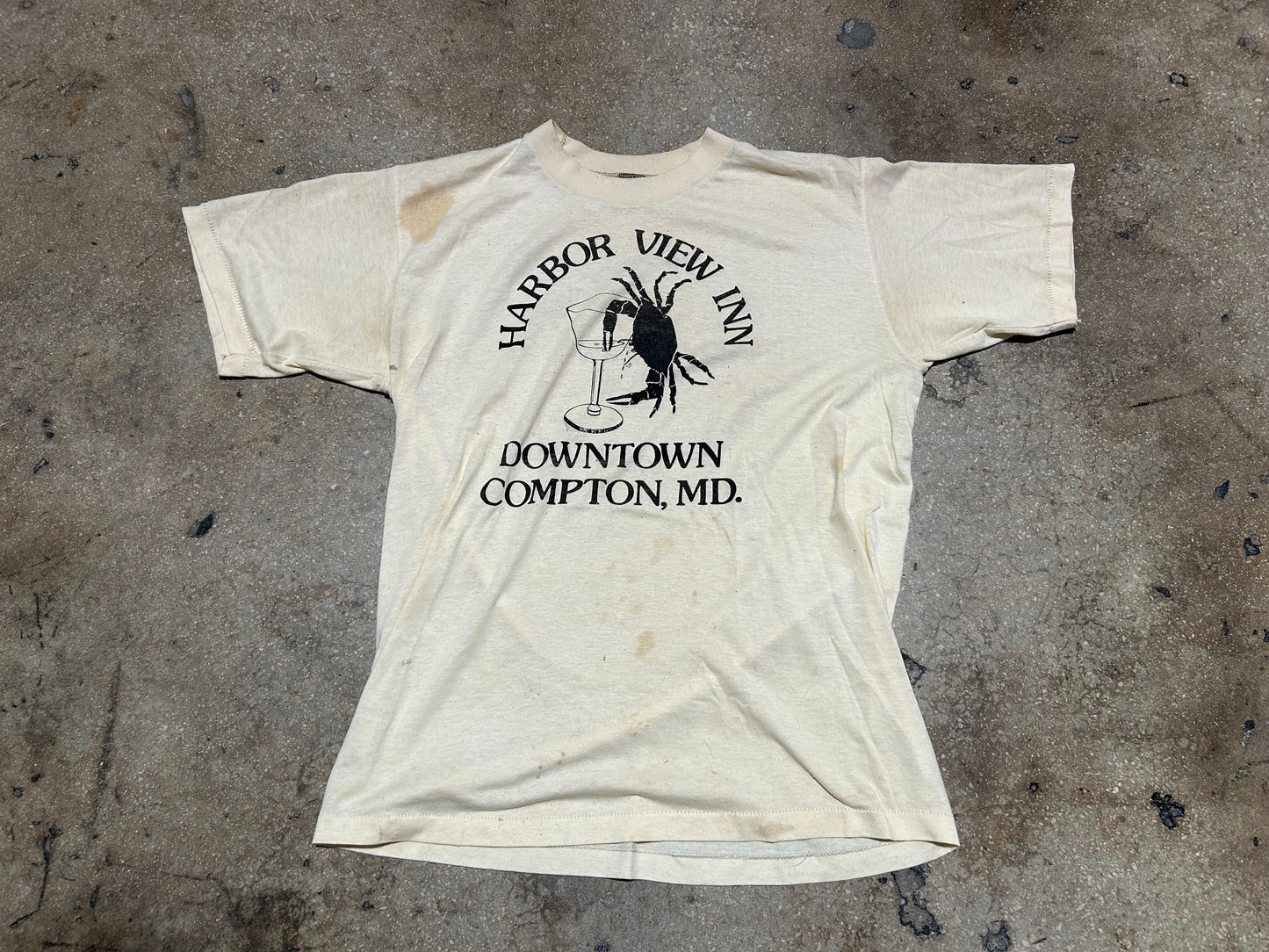 Harbor View Inn Thin Tee - Cream Size Large (con)