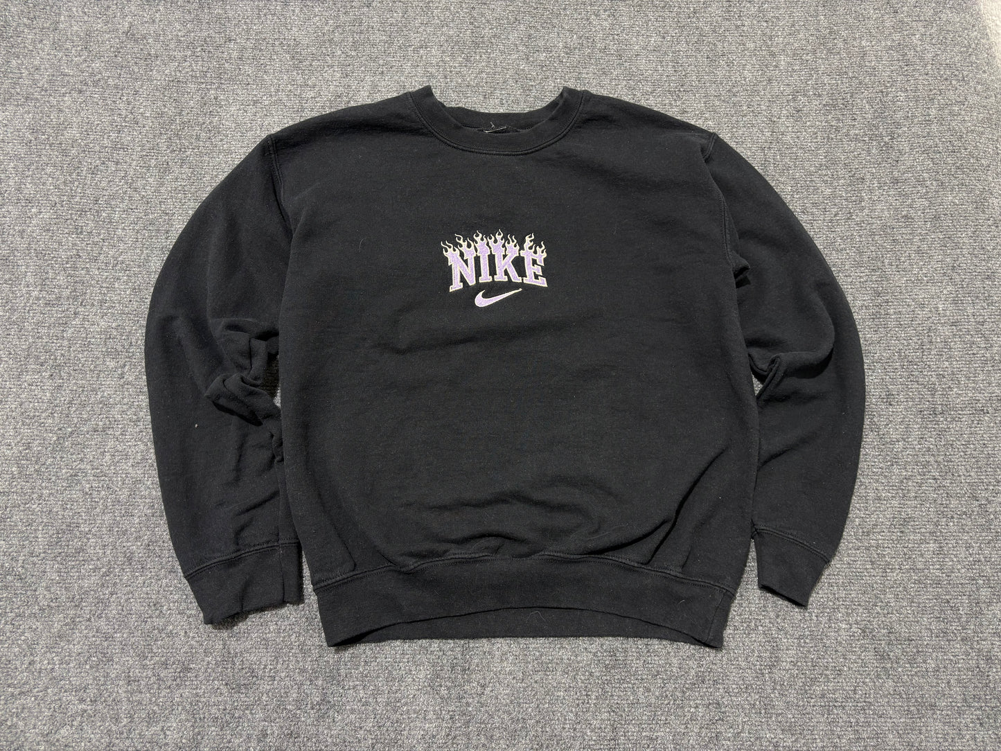 Nike Flame Logo Crewneck - Black Size Small