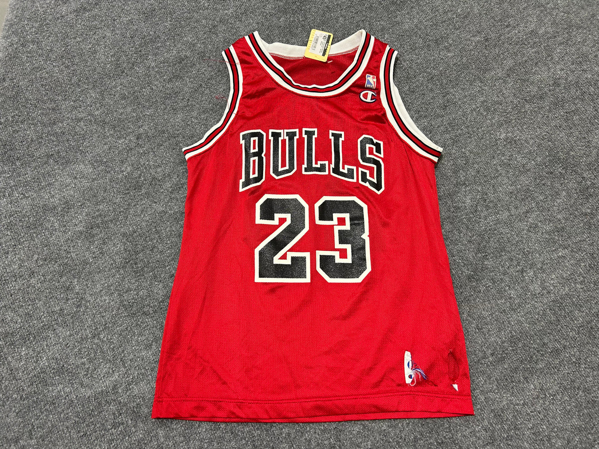Chicago Bulls Michael Jordan #23 - Red Size Medium