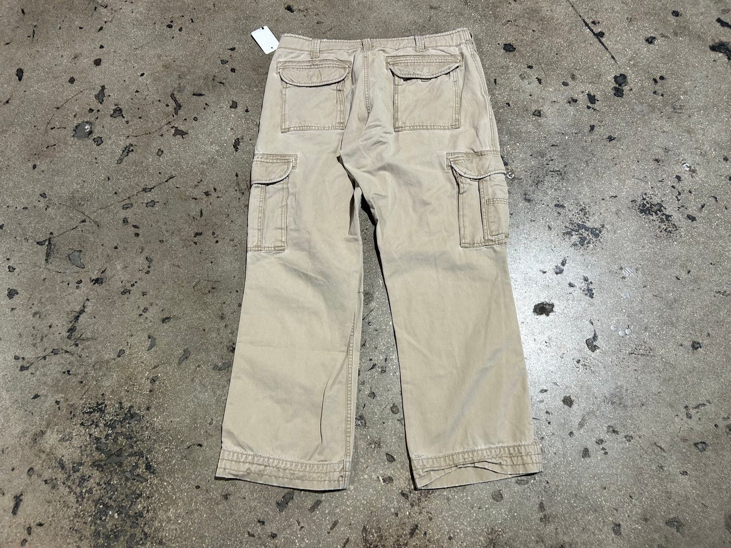 2000s Old Navy Cargo Pants - Khaki size 36x30