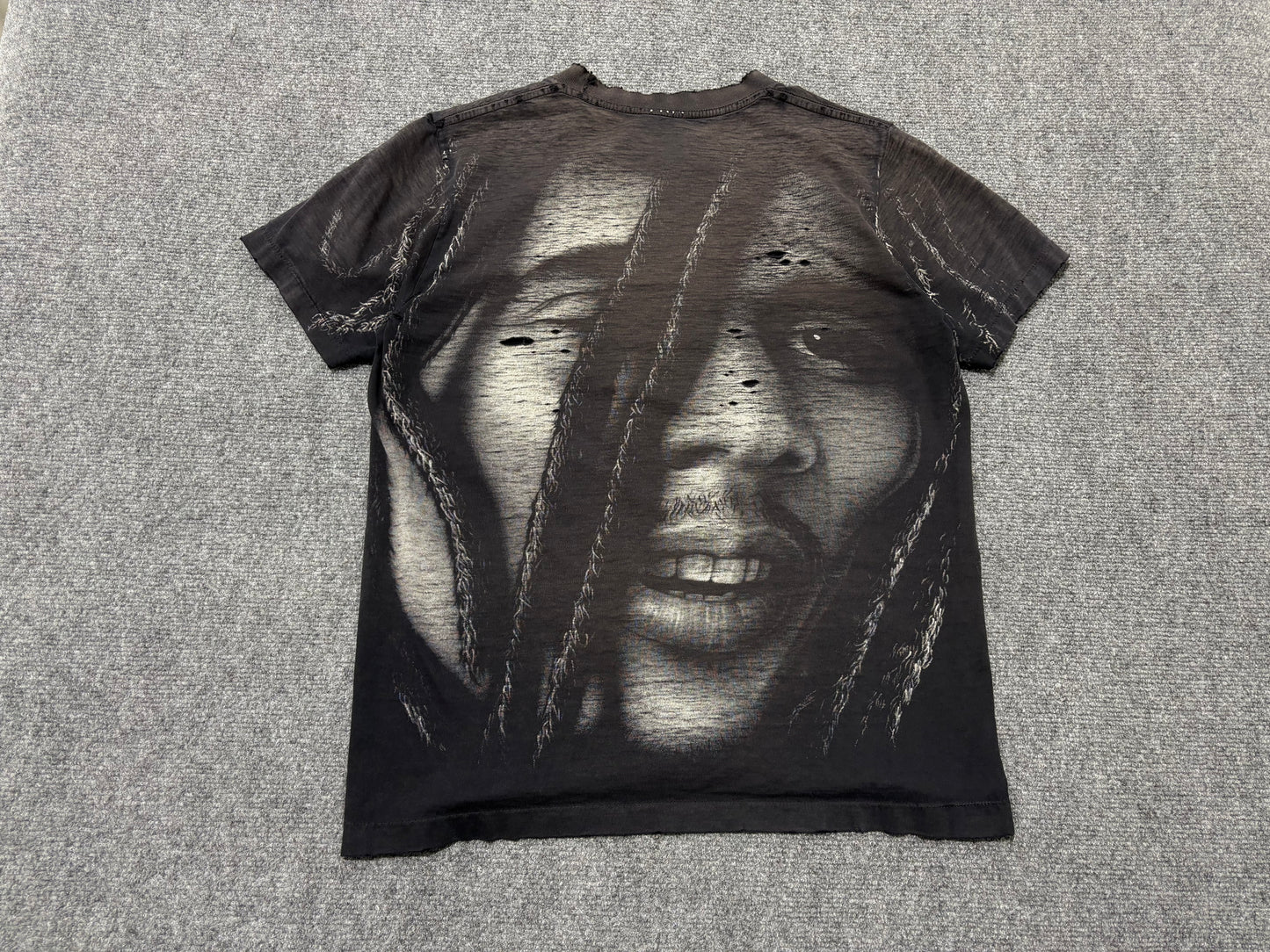 Distressed /Faded Bob Marley Big Face Tee - Black Size Medium