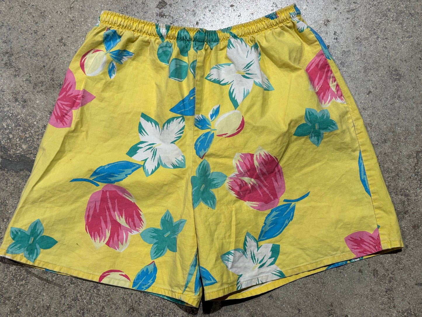 Floral Shorts - Yellow Large