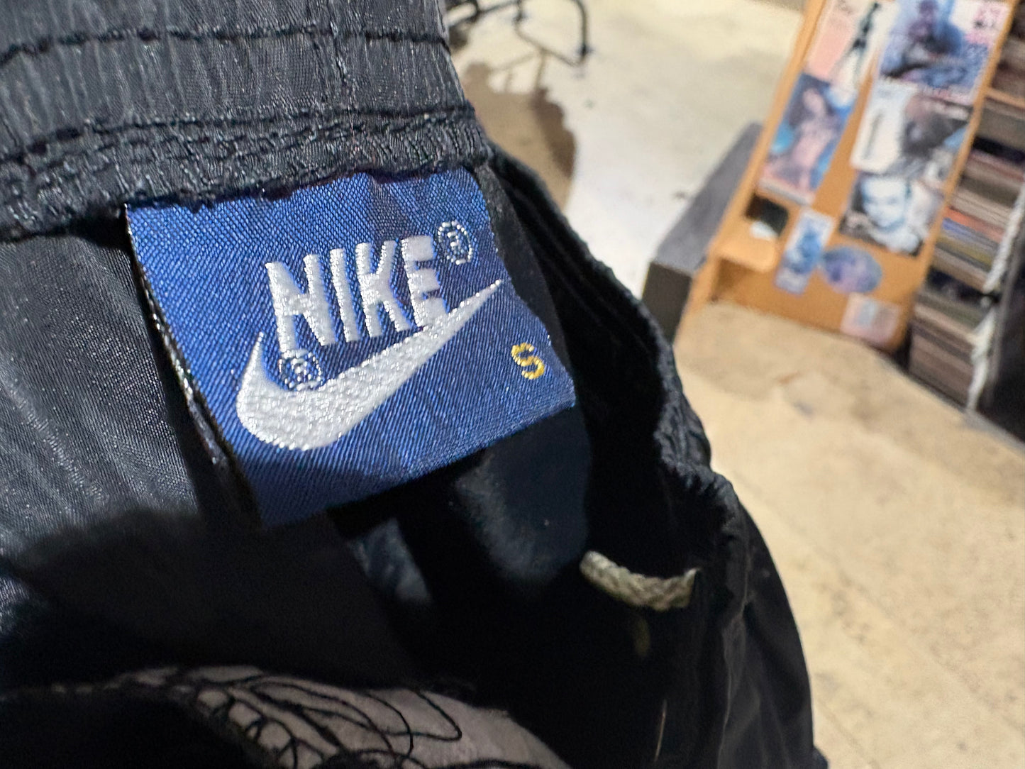 80's Nike Air Jordan 1 Windbreaker Pants - Black/Red Size Small