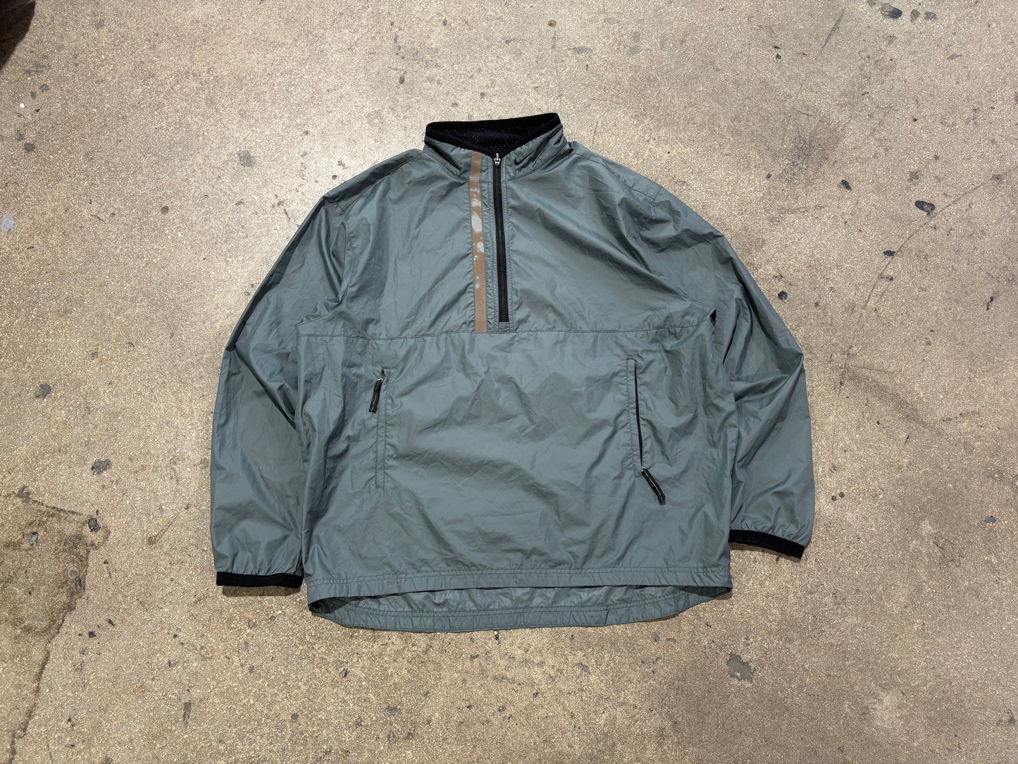 Nike Quarter Zip Windbreaker jacket - Sage Green Size Large