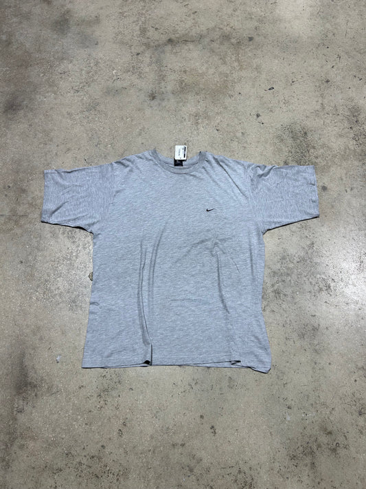 Nike Small Logo Tee - Grey Size XL