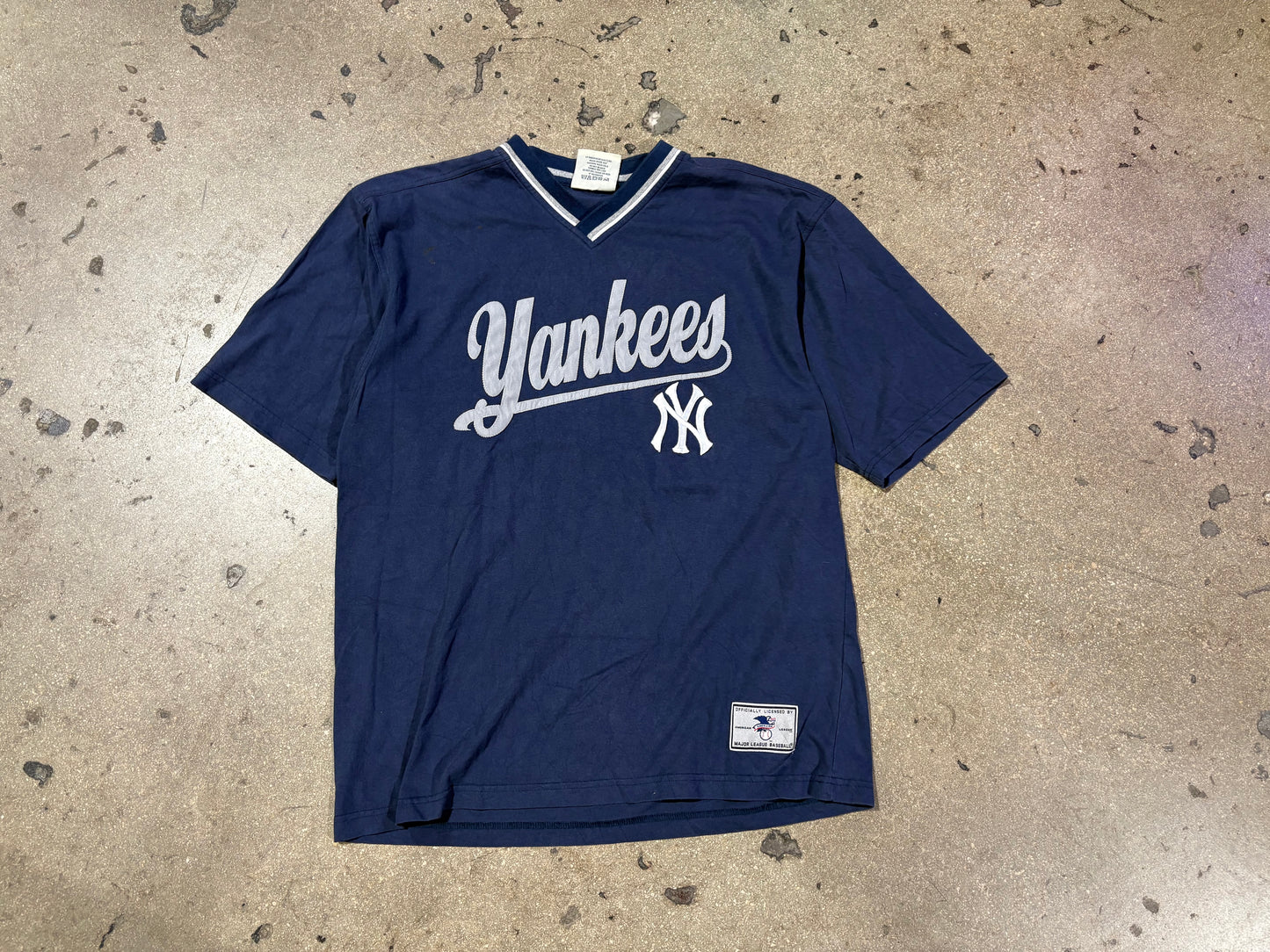 New York Yankees Spell Out Tee - Navy Size Large