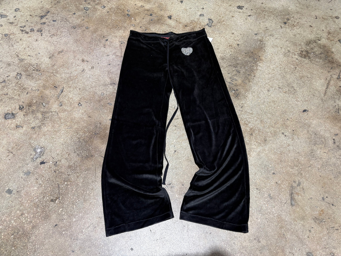 Twisted Heart Velour Sweatpants - Black Size Large