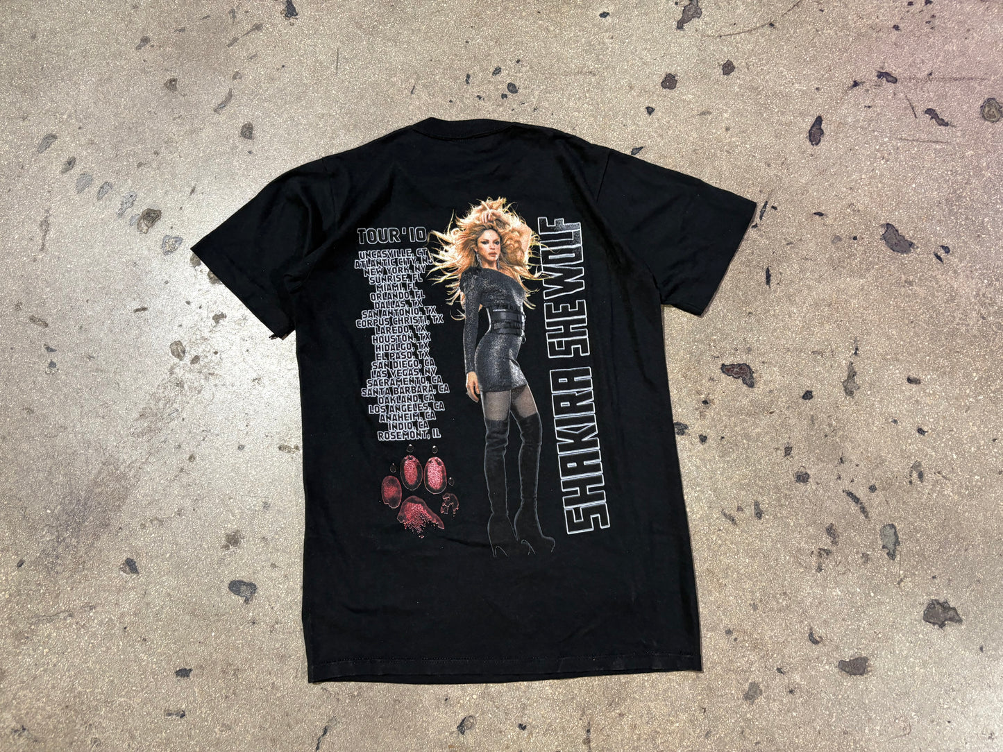 2010 Shakira She Wolf Tour Tee - Black Size Small