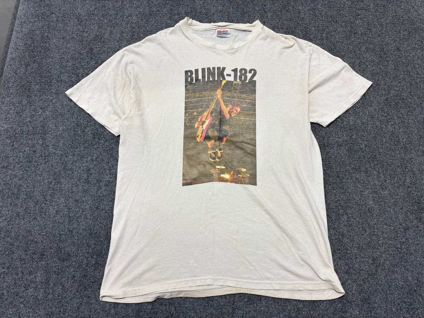 2001 Distressed / Thrashed Blink 182 Tee - White Size Large