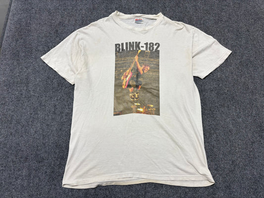 2001 Distressed / Thrashed Blink 182 Tee - White Size Large