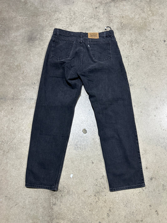 Levi's Relaxed Fit White  Tab Jeans - Black Size 38x34