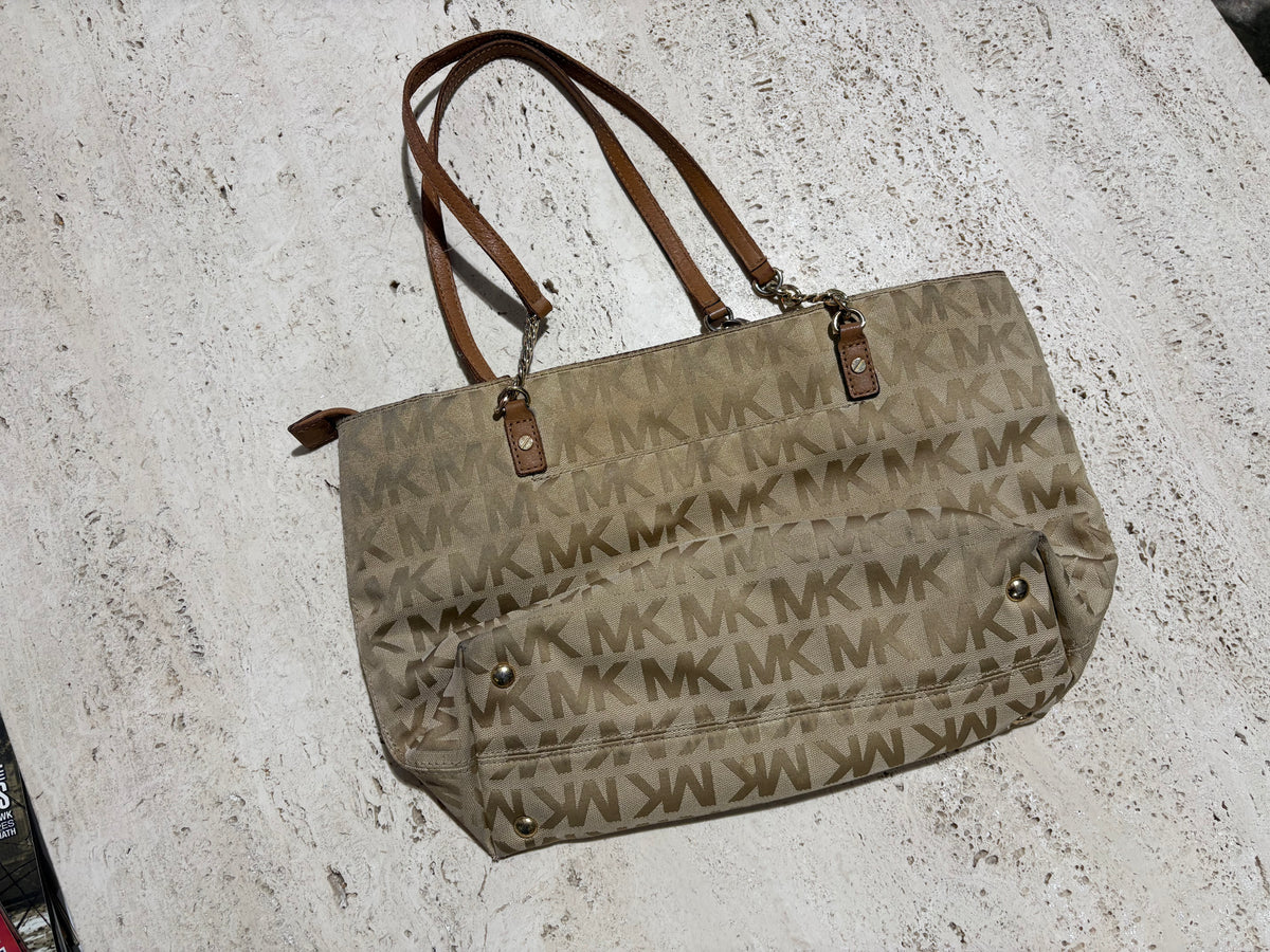 Michale Kors Monogram Bag - Beige