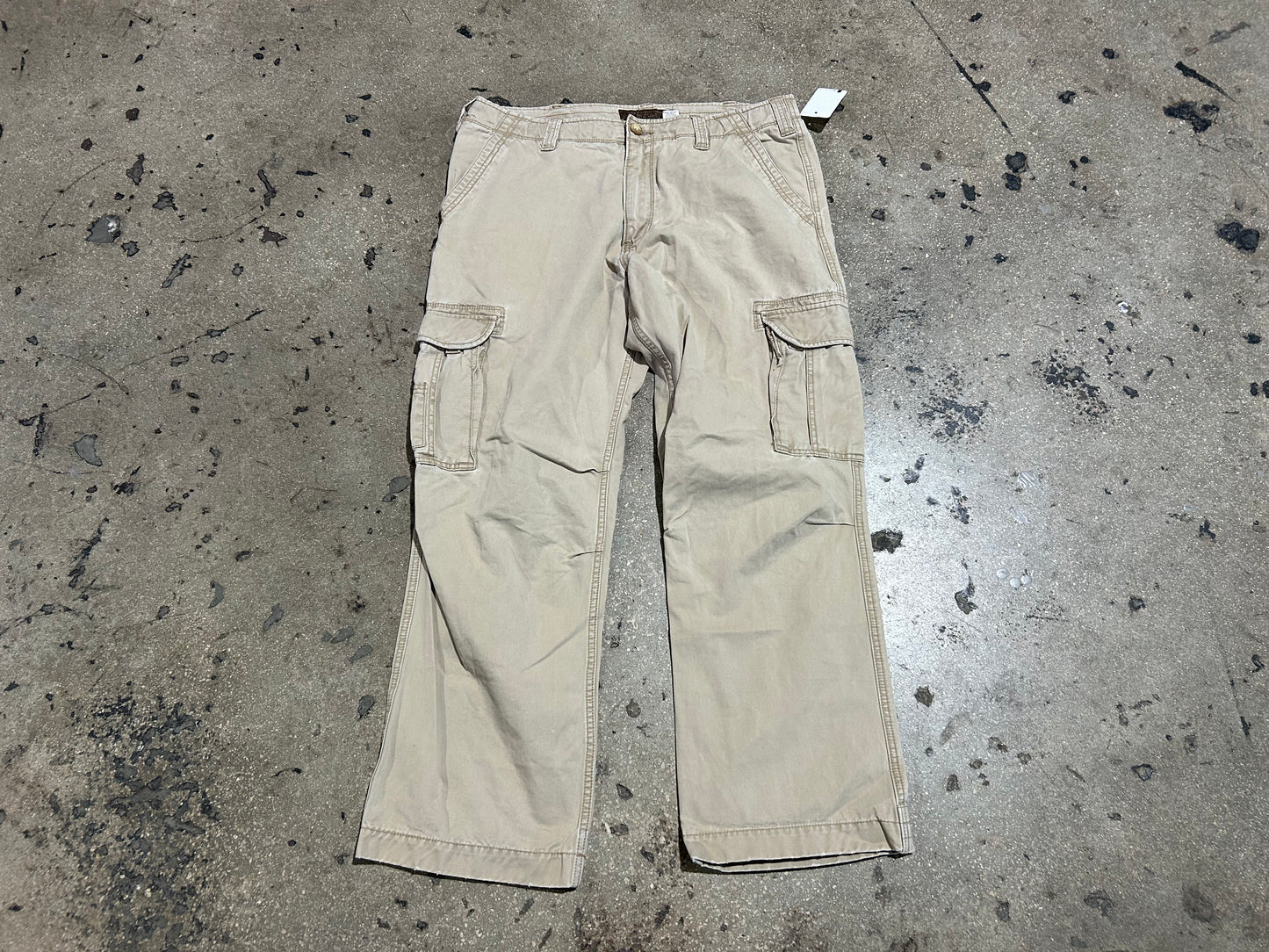 2000s Old Navy Cargo Pants - Khaki size 36x30