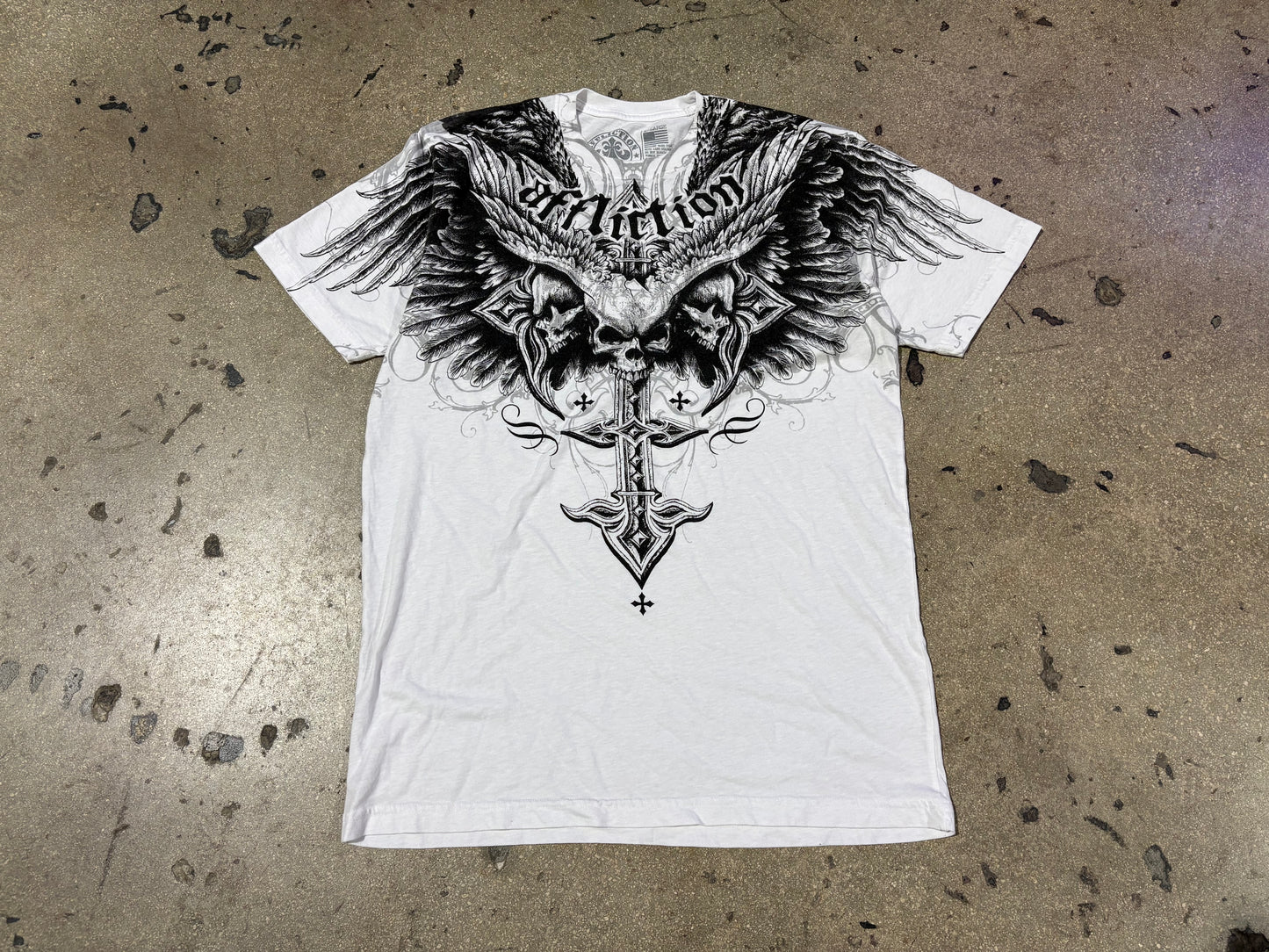 Affliction Big Skull and Wings Tee - White Size XL