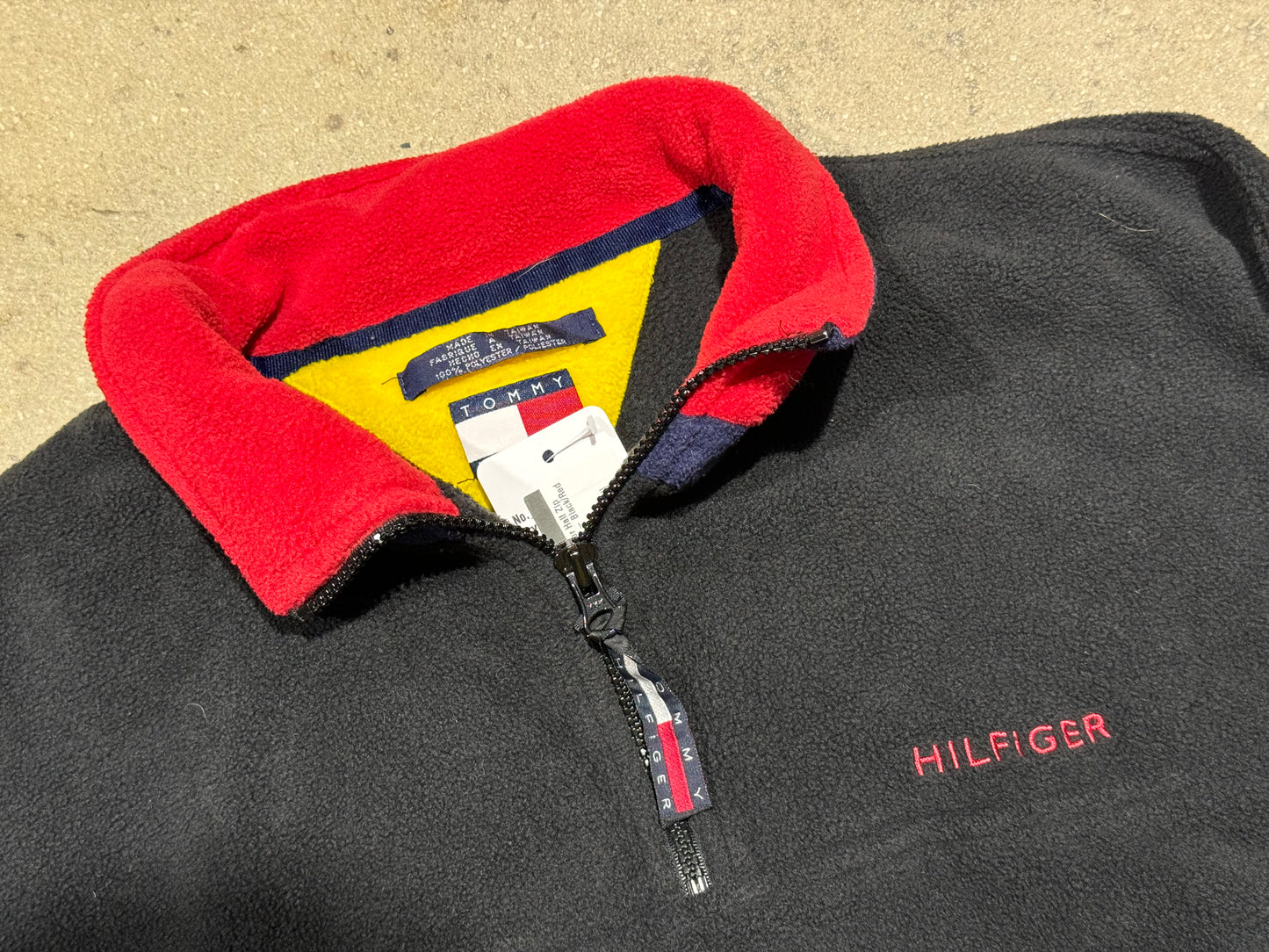 Tommy Hilfiger Half Zip Fleece Jacket - Black/Red Size Large