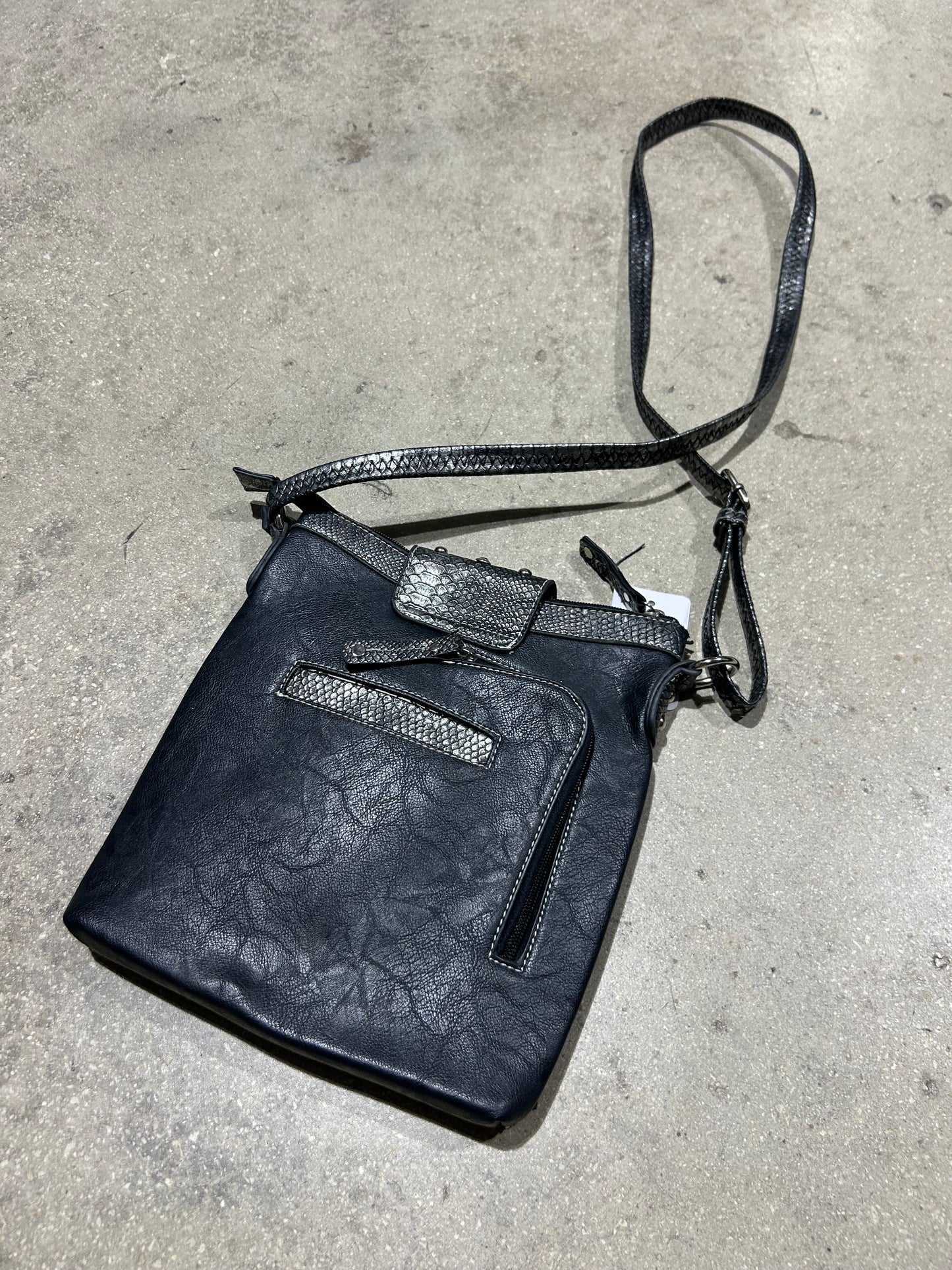 Leather Embroidered Purse - Black