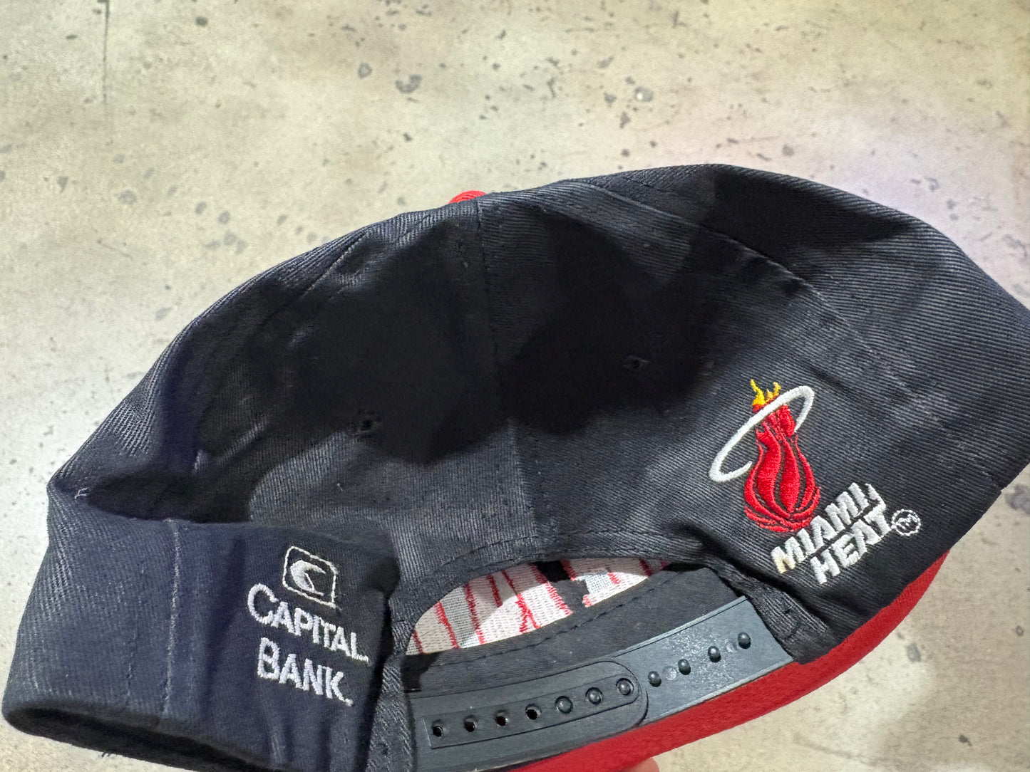 Miami Heat Big Spell Out Snapback - Black / Red
